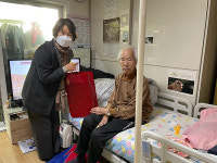 경기남부보훈지청, 이영수 애국지사 생일맞아 자택 위문