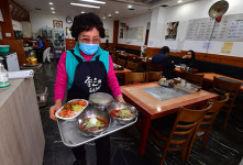 인천 함흥냉면 변함없는 맛… 단골고객들의 변치 않는 맘