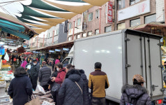 주말 2만 명씩 찾는 모래내시장 공영주차장 고작 54면 이용 불편