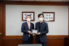 경기도의회 김현삼 의원, 도내 산업단지 활성화 공로로 한국공학대로부터 감사패 수여