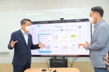 김학도 중진공 이사장, 용인 블루엠텍 찾아 애로 청취