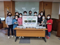 검단농협 주부대학 6기, 불로대곡동에 쑥떡 선물