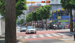 효성동 스쿨존 삼거리 적색 점멸등 갑자기 생겼다고 아무도 안지키네