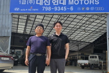 50년간 깨지고 부서진 자동차 외형 복원 한길