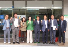 김경희 화성시의장·이계철 시의원, 정남 농협 디딜향 떡 가공시설 현장