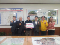 포천 군내면 유교2리 주민·청량동 축복교회, 어려운 이웃에 성금·물품 기탁