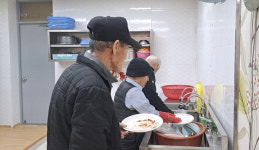 양평군 단월면 향소2리 경로당 노인 300명에 행복한 밥상 제공