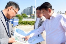 김동근 의정부시장, 만가대 마을 중·소로 개설 현장 점검