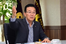 취임 2주기 이재호 연수구청장 요람에서 무덤까지 행복한 연수