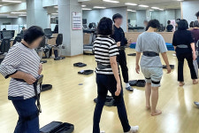 용인 수지구보건소, 보행보조 로봇 윔 도입해 건강증진 프로그램 강화