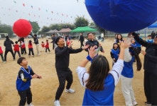 이천 이황초, 꽃밭 운동회 성황리에 개최…학생과 지역주민이 함께한 화합의 장 마련