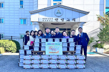 구리 천성교회, 갈매동 취약계층·경로당에 김치·두유 후원