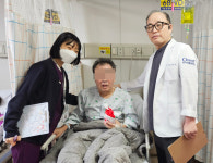 인천 검단 온누리병원, 병동 환우에 성탄절 선물 나눔
