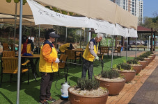 의정부시,  정성스러운 손길로 가꾼 공원정원… 시니어 치유 생활원예 시범 운영