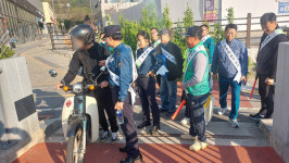 구리 갈매천 산책로, 오토바이 통행 막는다…민관 합동 캠페인