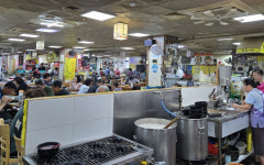 소비쿠폰 덕 손님들 북적… 전통시장 오랜만에 웃음꽃