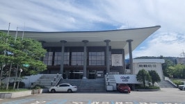 35살 용인문예회관 건물 노후화 심각 재건축 시급