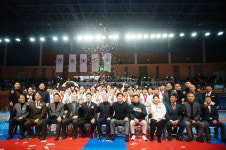 공항 스카이돔 태권도 열기… 서구협회장기·온누리병원장배 성황