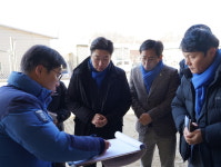 김용만 국회의원, 감북교 하부 족구장 조성 현장 점검