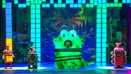 책 향기 따라 떠나는 봄날의 공연 여행