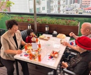 노인·아이들 함께한 보훈의 시간…세대 잇는 기억을 잇고 마음을 잇다