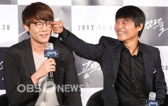 [OBS포토] 공모자들 최다니엘, 안경은 폼이야~