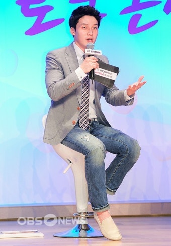 허경환, 강원래에 사과 