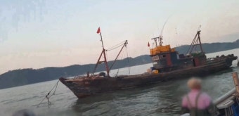 불법 조업 중국 어선 직접 나포한 우리 어민 처벌 안 해