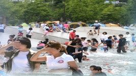 전국 폭염 절정, 낮기온 40도 육박