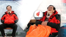 한국당, 김성태 조롱 뉴스 '고발 조치'
