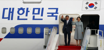 문 대통령, 우즈벡 도착…내일 정상회담