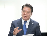 안양시장, 5.18 당일 축제 때 노래 부른 것 사과