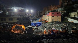 부산 산사태 현장서 4번째 실종자 발견…신원 확인 중