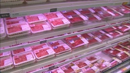 돼지고기 바닥없는 추락…도매가 3천 원 무너져