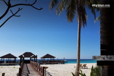 평화롭고 프라이빗한 만따나니 섬에서 즐기는 힐링 스테이