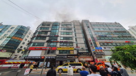 군포 산본동 8층 건물에서 불…1명 숨져