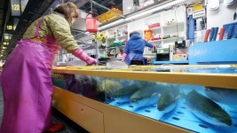 3년여 만에 재개한 소래포구 어시장, 전통시장 인증 획득