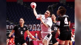 [도쿄2020] 여자 핸드볼, 일본 꺾고 '첫 승'…8강 불씨 살려