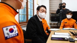 윤석열, 구급차 출산 양주소방서 깜짝 방문
