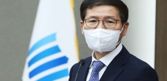 검찰, 'KBS 오보 연루 의혹' 신성식 검사장 소환