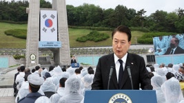 5.18 찾은 윤 대통령…헌법 정신 그 자체