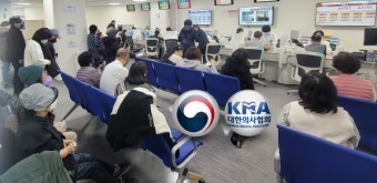 환자 피해 커지는데 정부·의협 논쟁은 공회전
