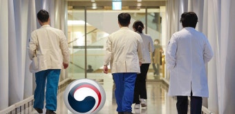 정부, '이탈 전공의'에 1차 처분통지…'강대강' 대치