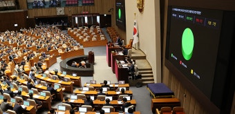 이태원 특별법·채상병 특검법 본회의 통과