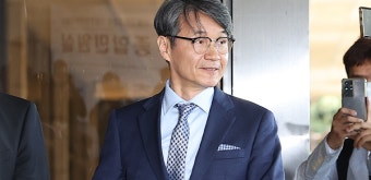 '명품백 의혹' 최재영 소환…