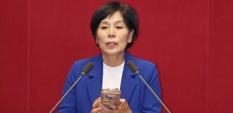 민주 과방위원, '공영방송 이사 선임' 방통위 항의 방문