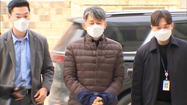 조지호 경찰청장과 김봉식 전 서울경찰청장, 내란 혐의 첫 공판 진행