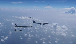 [단독] 러 잠수함 온 동해로 미·일·호 F-35A 24대 투입