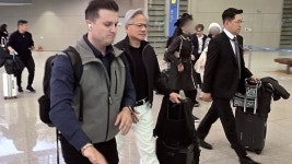 젠슨 황 인천공항 입국…15년 만에 방한