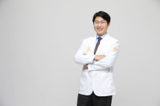 양혁재 원장, OBS 건강콜센터서 AI 진단·줄기세포 결합 맞춤형 관절 치료 비책 공개